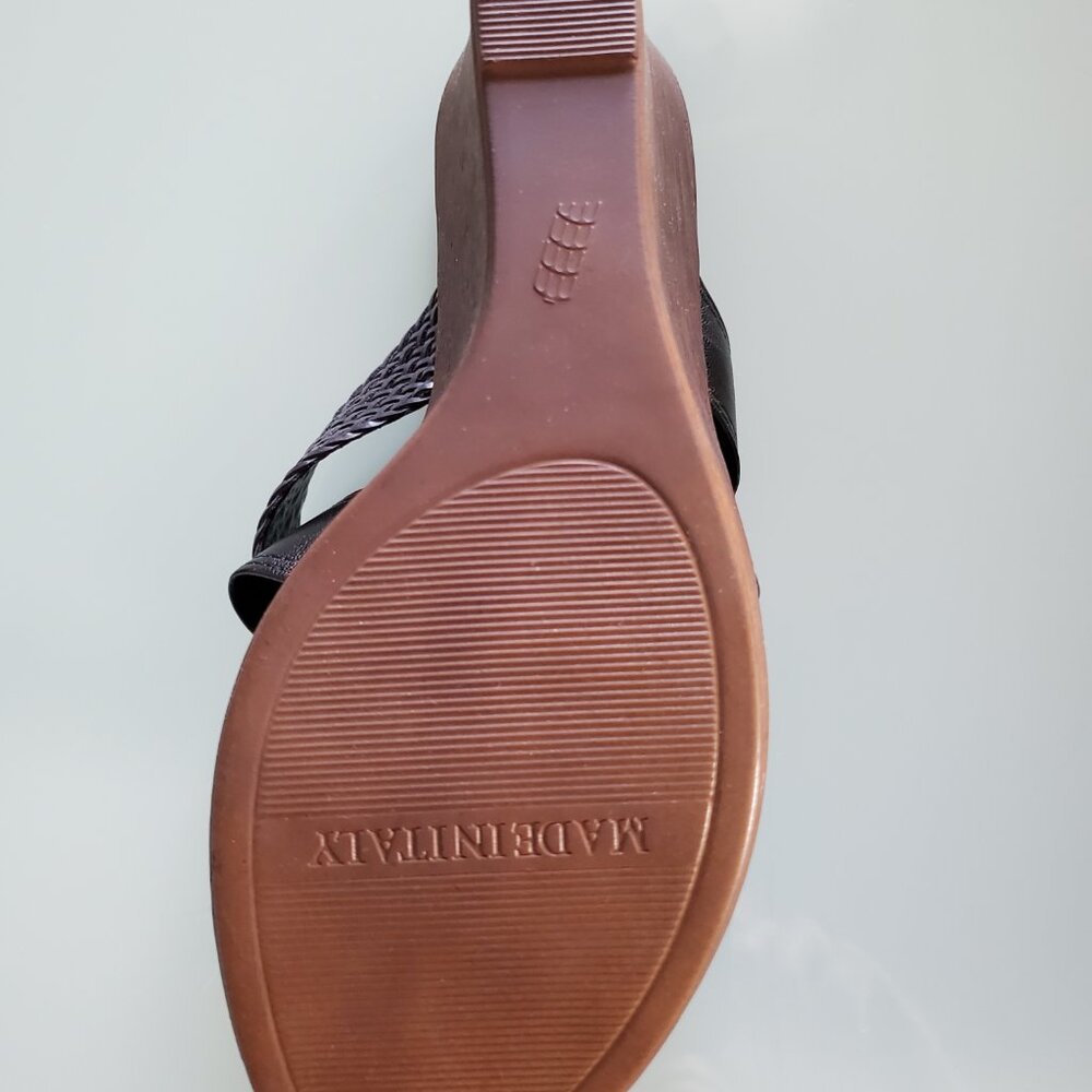 Shoes - Picture 5 of 5